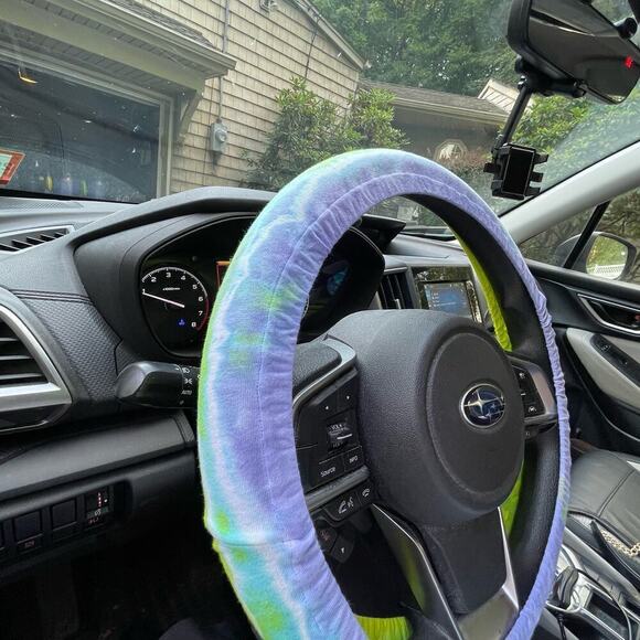 handmade tie dyed steering wheel cover for car reversible - Picture 7 of 8